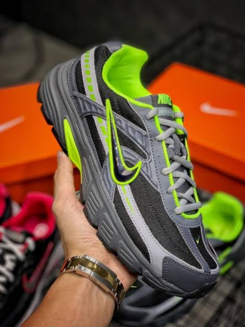 nike initiator green